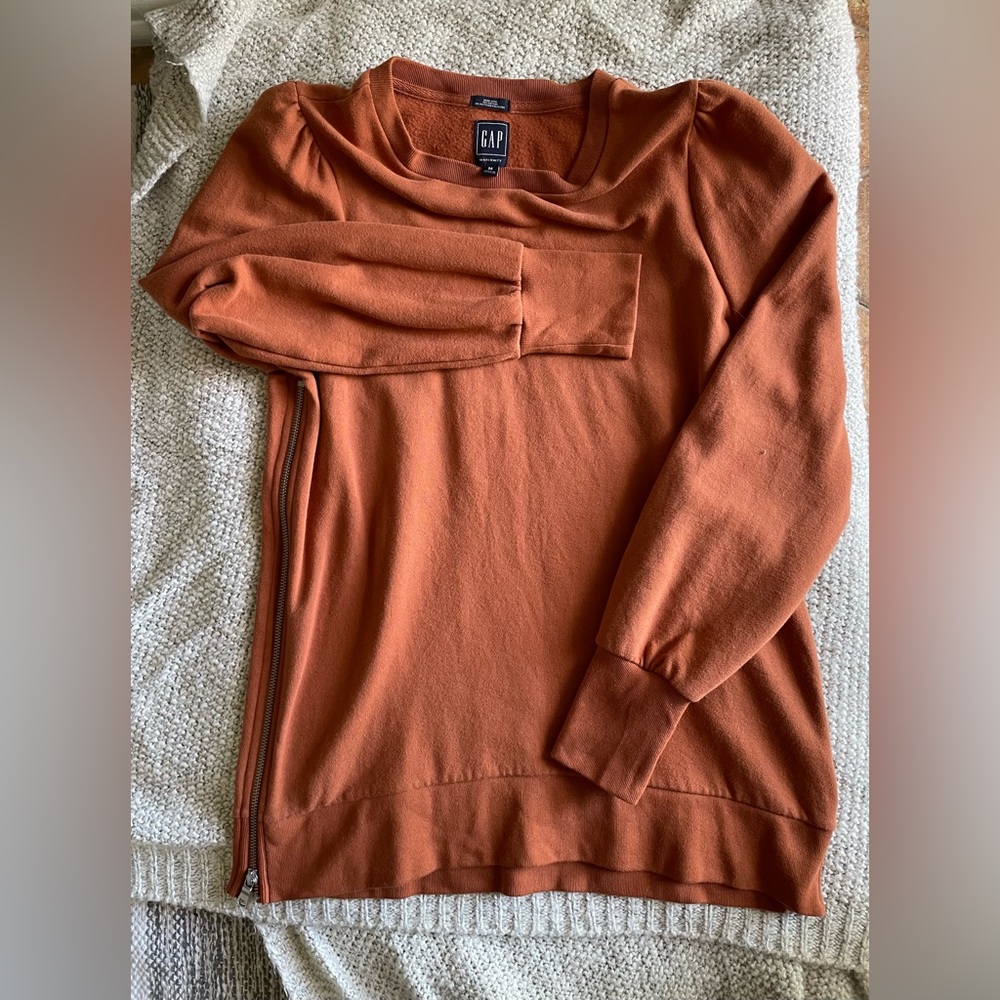 Gap Rust Maternity Top / Sweatshirt
